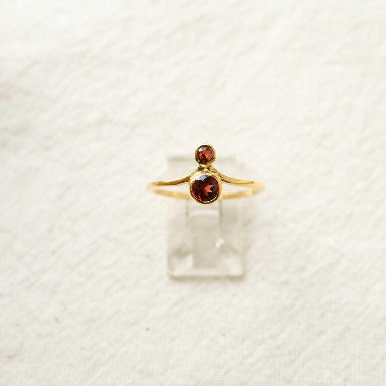 Garnet ring gold plated - Nébula