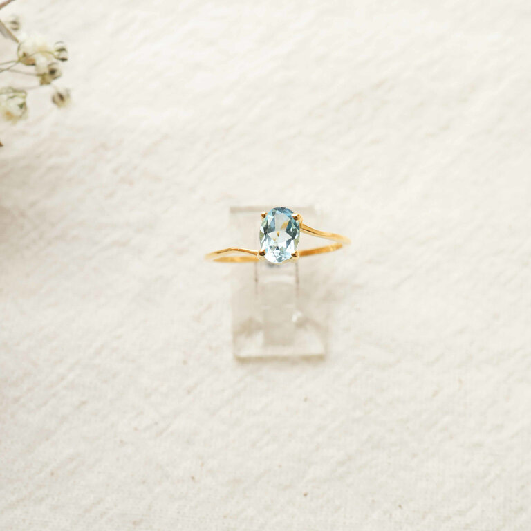 Blue Topaz Ring Gold plated - Vague