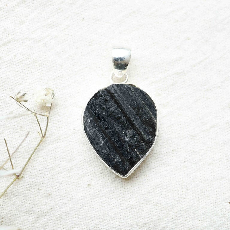 Black Tourmaline Pendant - Ilex