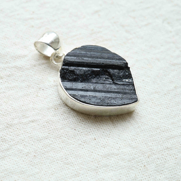 Black Tourmaline Pendant - Ilex