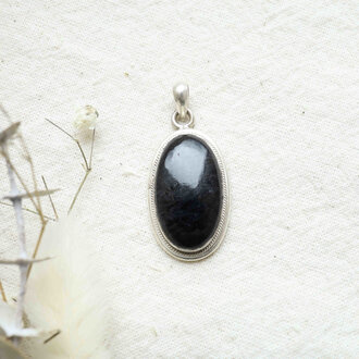 Black Tourmaline Pendant - Hortensia