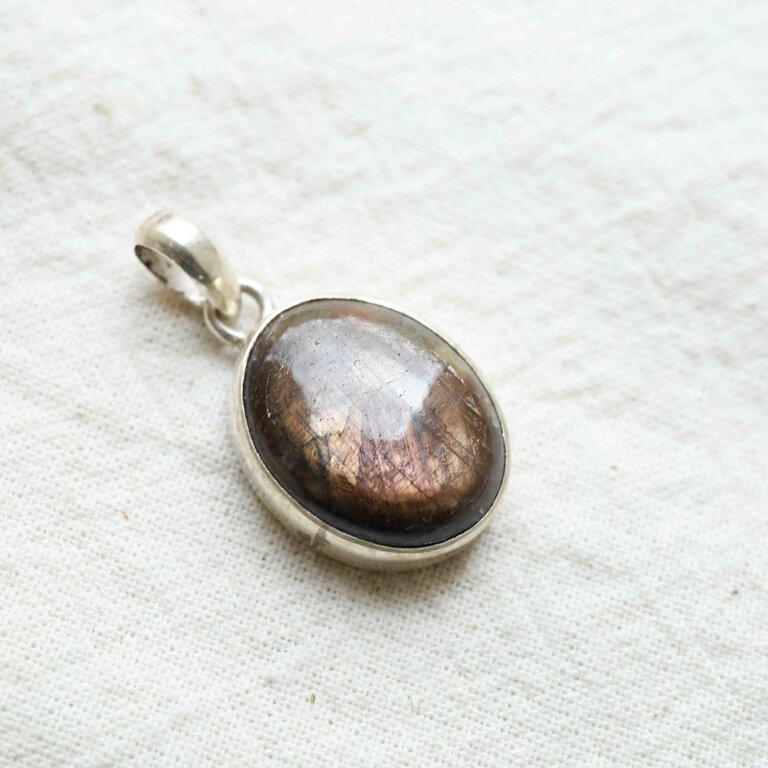 Sapphire Pendant - Simple