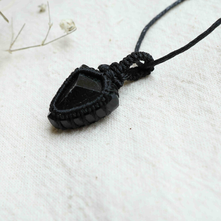 Black Tourmaline Pendant Macrame - Triangle