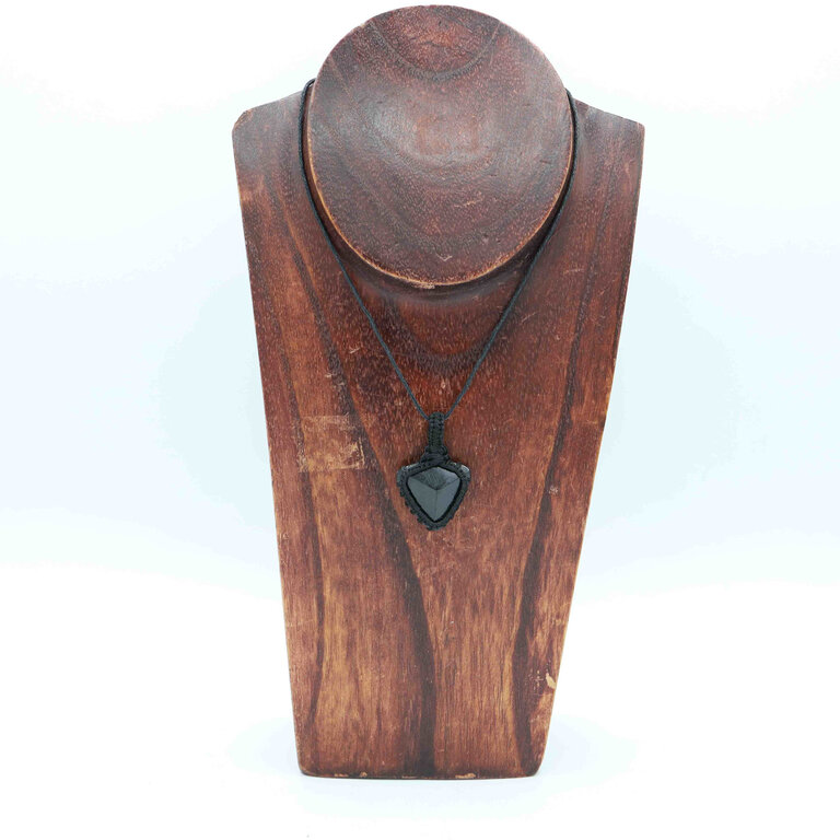 Pendentif Tourmaline noire macramé - Triangle