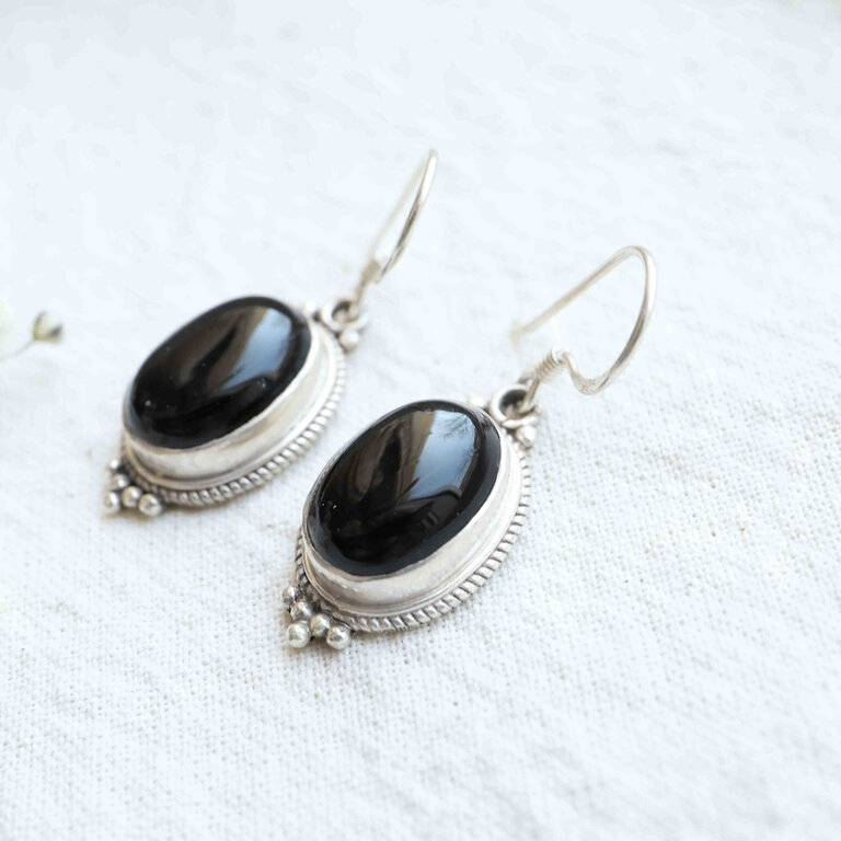Onyx Earrings - Coquille
