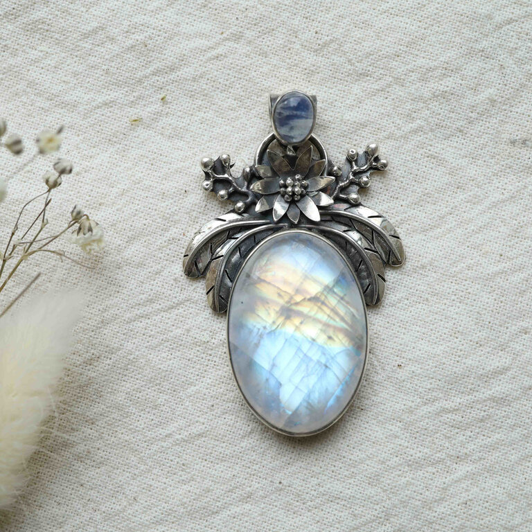 Rainbow Moonstone Pendant - Hina