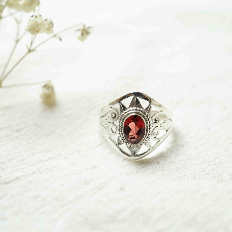 Garnet Ring - Nyx