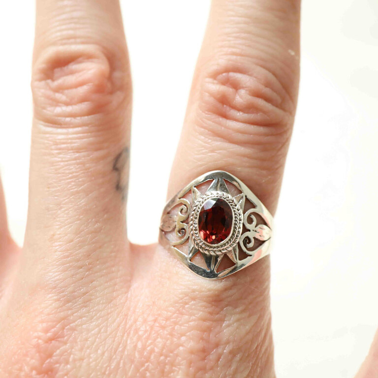 Garnet Ring - Nyx
