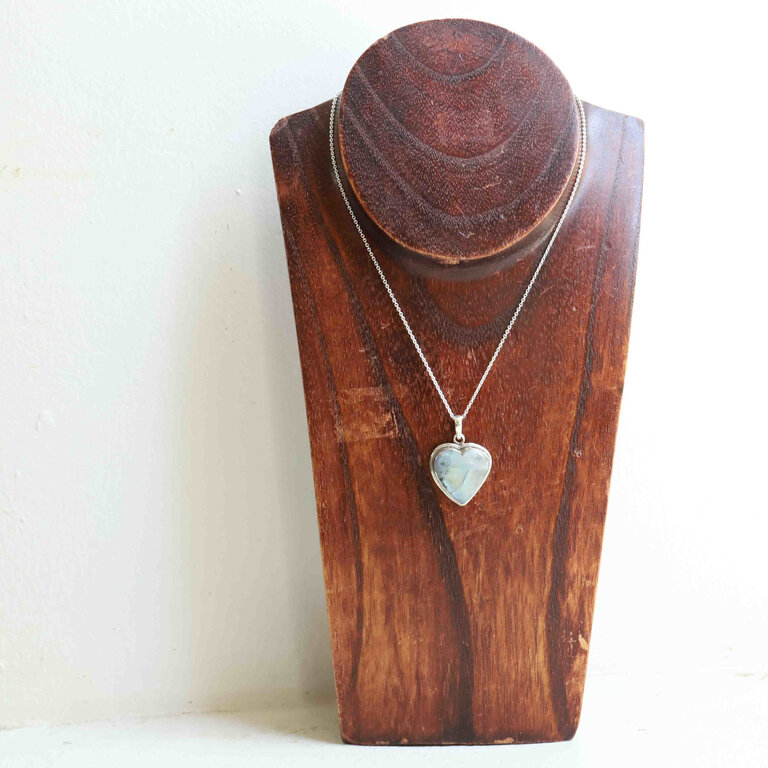 Rainbow Moonstone Pendant - Coeur