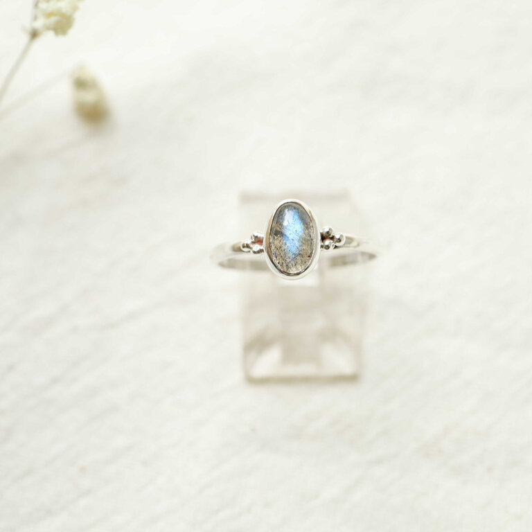 Labradorite Ring - Freesia