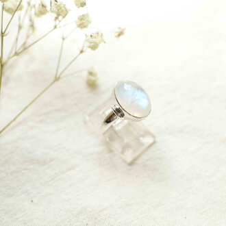 Rainbow moonstone ring - Oeillet