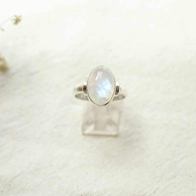 Bague Pierre de lune - Oeillet