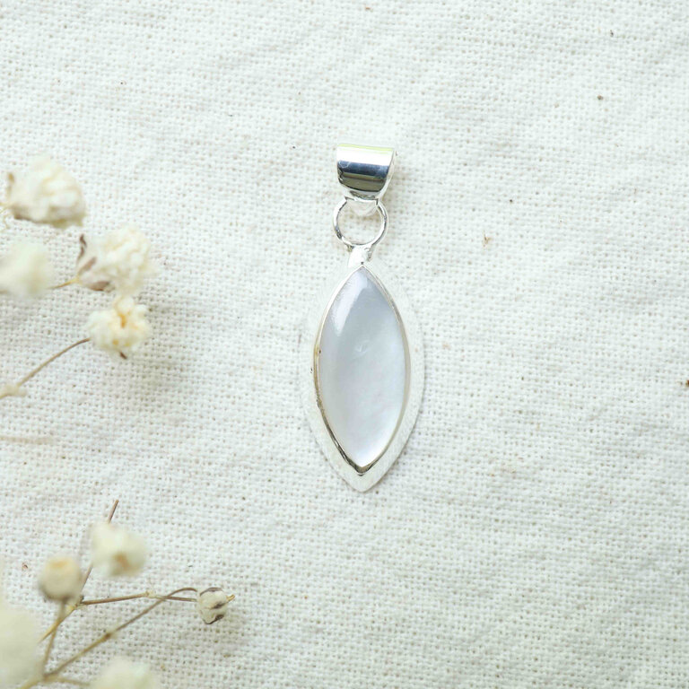 Nacre Pendant - Marquise