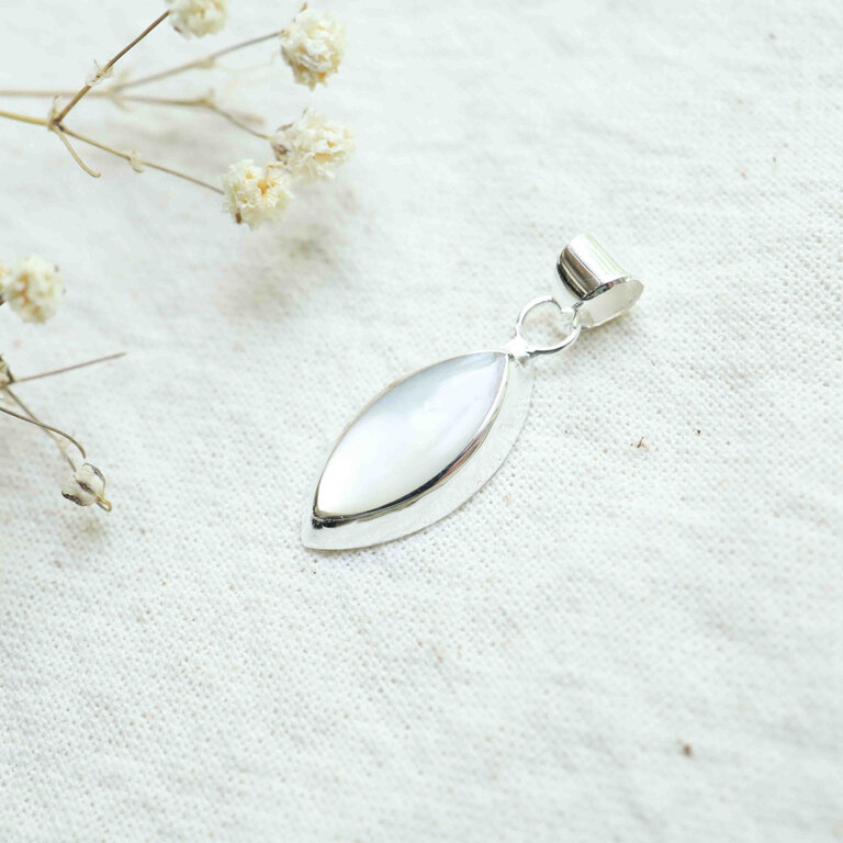 Nacre Pendant - Marquise