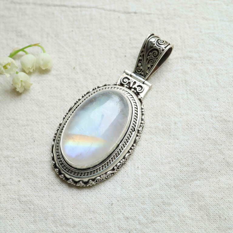 Rainbow Moonstone Pendant - Inanna