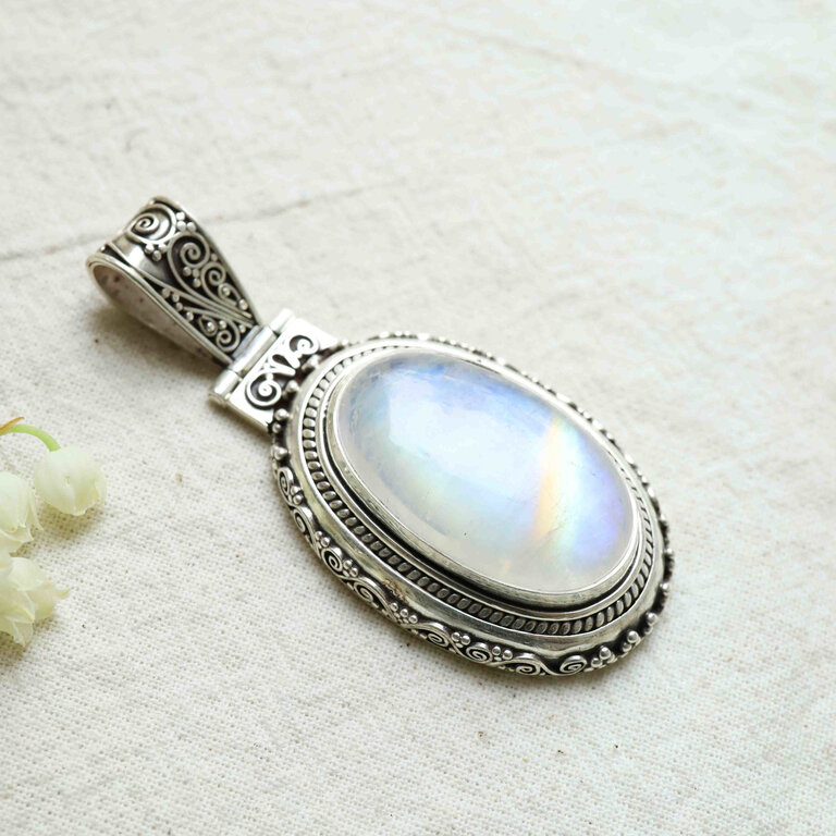 Rainbow Moonstone Pendant - Inanna
