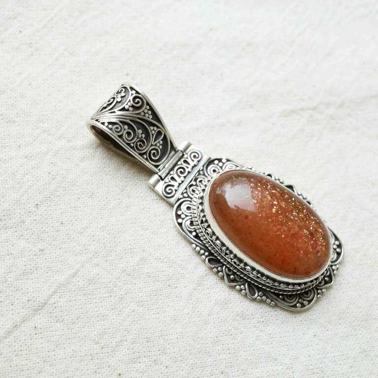 Sunstone Pendant - Inanna