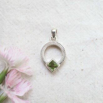 Peridot Pendant - Spirit