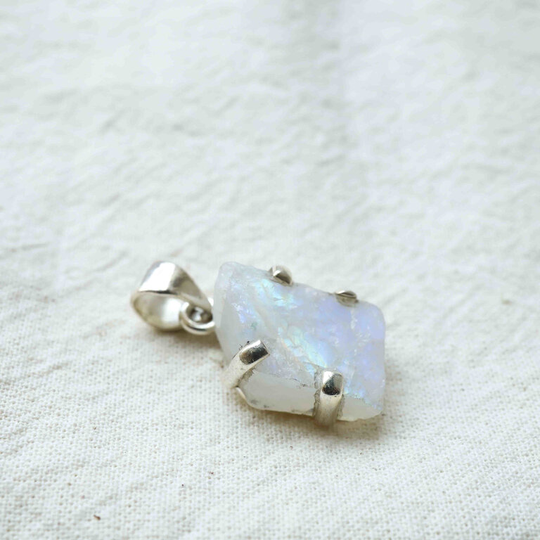 Rainbow Moonstone Pendant - Kida