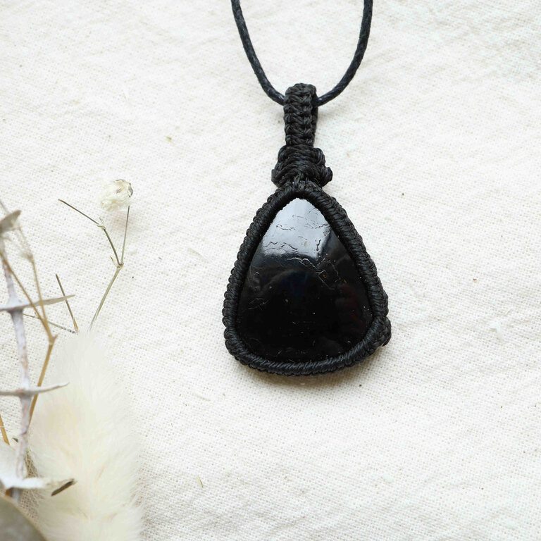 Pendentif Tourmaline noire macramé - Goutte