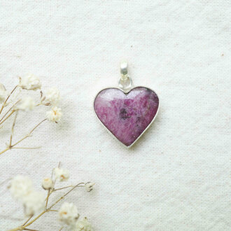 Ruby pendant - Coeur