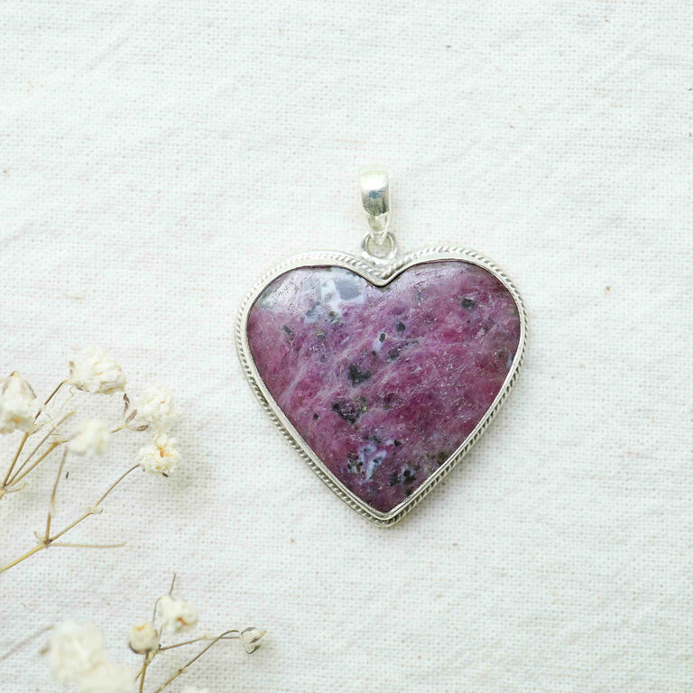 Ruby pendant - Coeur
