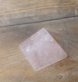 Rose Quartz Pyramid 25-30mm