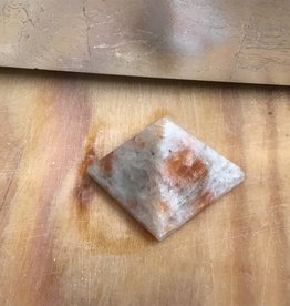 Sunstone Pyramid 20-25mm
