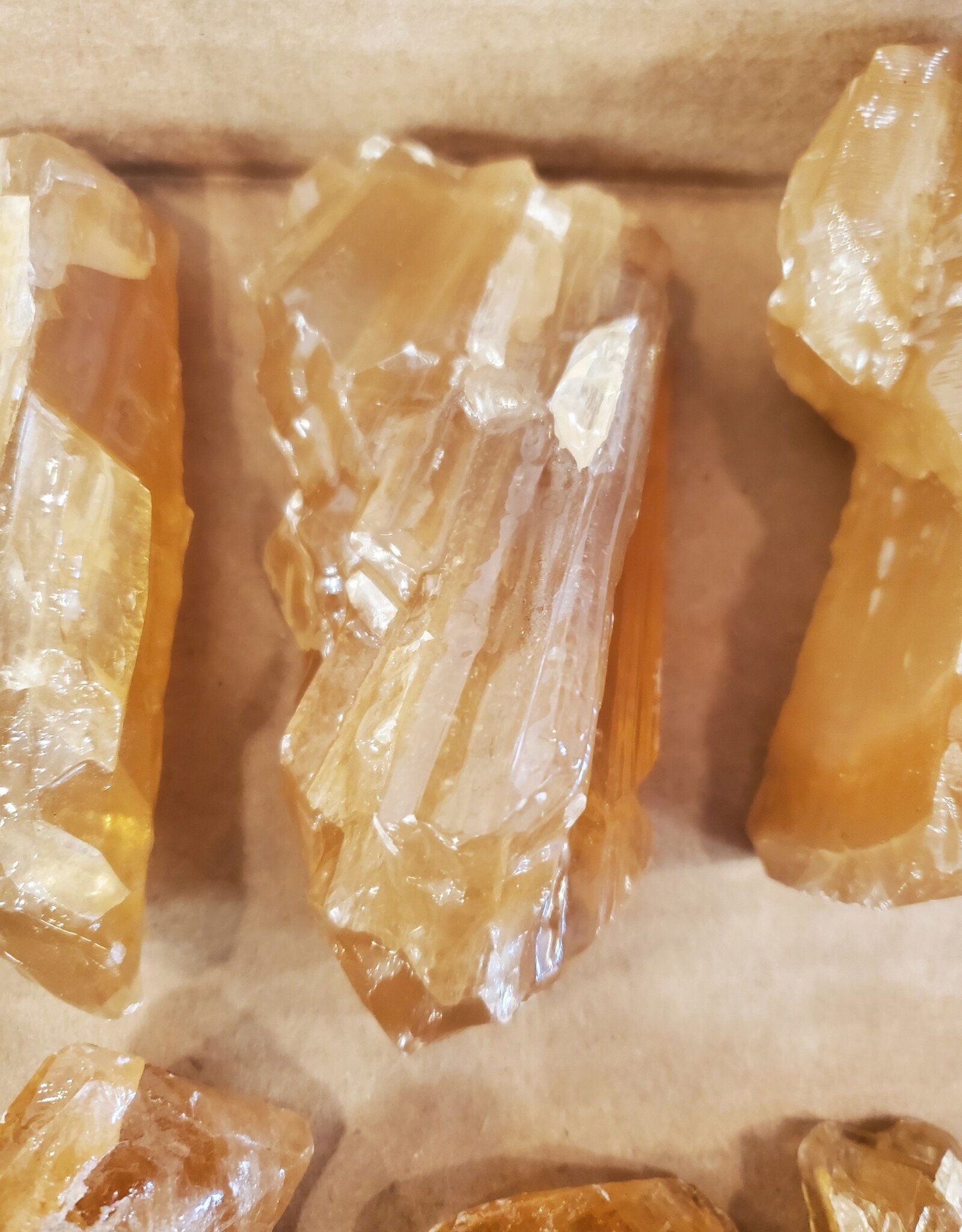 Medium Honey Calcite raw chunk