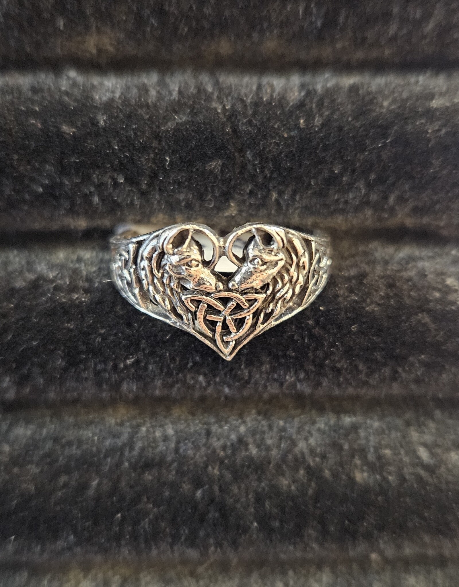 Celtic Wolves Heart Sterling Silver Ring Size 9