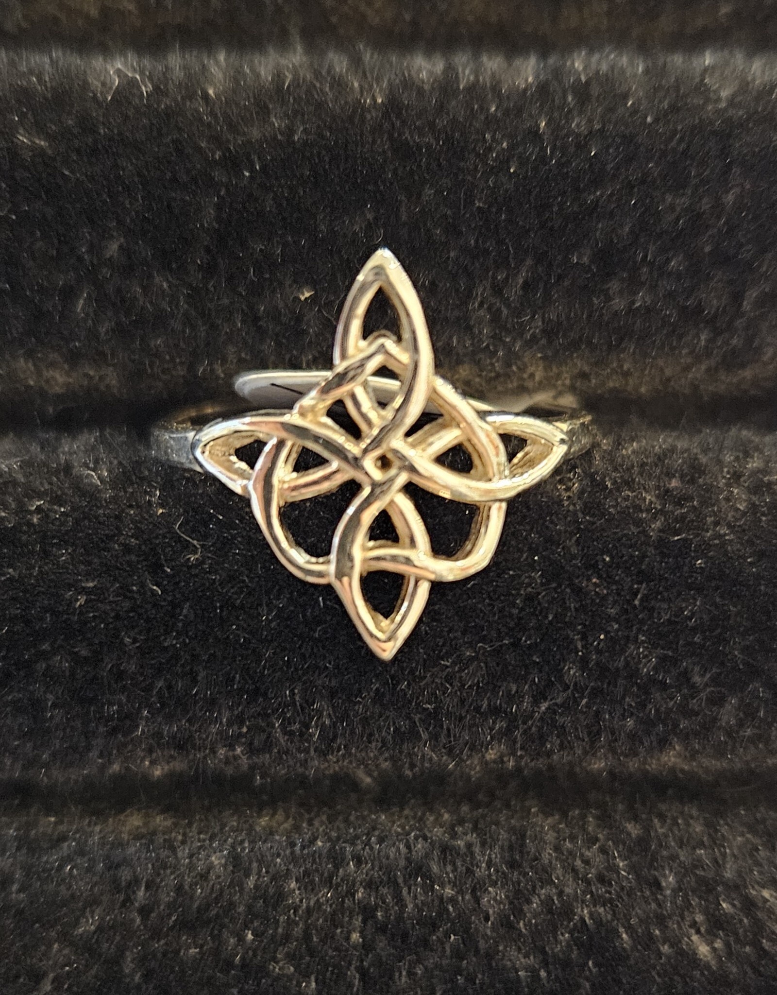 Celtic Design Sterling Silver Ring Size 7