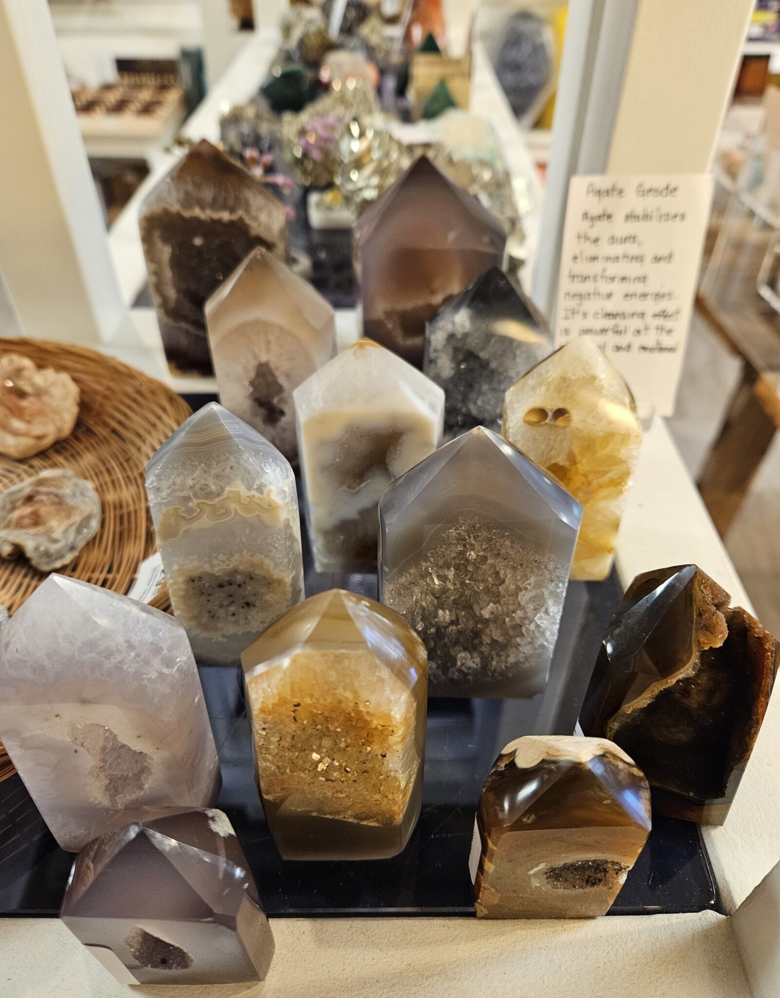 Stand Up Agate Druzy