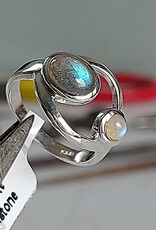 Goddess Labradorite Moonstone Ring - size 7