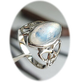 Celtic Infinity Rainbow Moonstone SSilver Ring