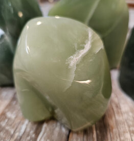 Jade  Nephrite Stand Up Polished High Quality