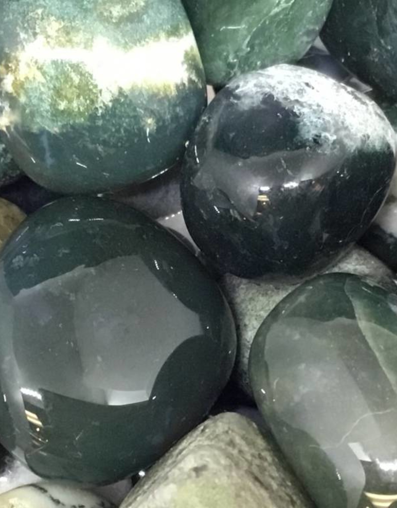 Green Moss Agate Crystal Tumble Stone for Prosperity and New Beginnings