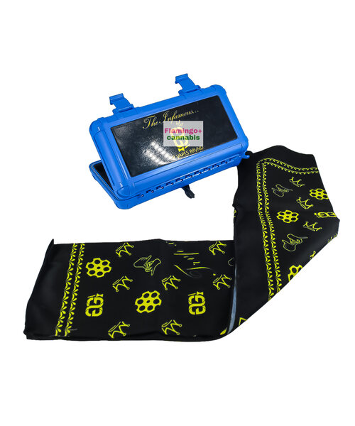 RUGGED TRVPPED OUT HARD CASE + BANDANA