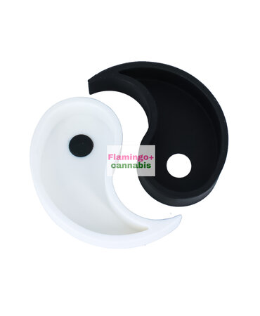 Lit Lit Silicone  4" Yin Yang Ashtray (2 Piece) Lit Lit Silicone  4" Yin Yang Ashtray (2 Piece)