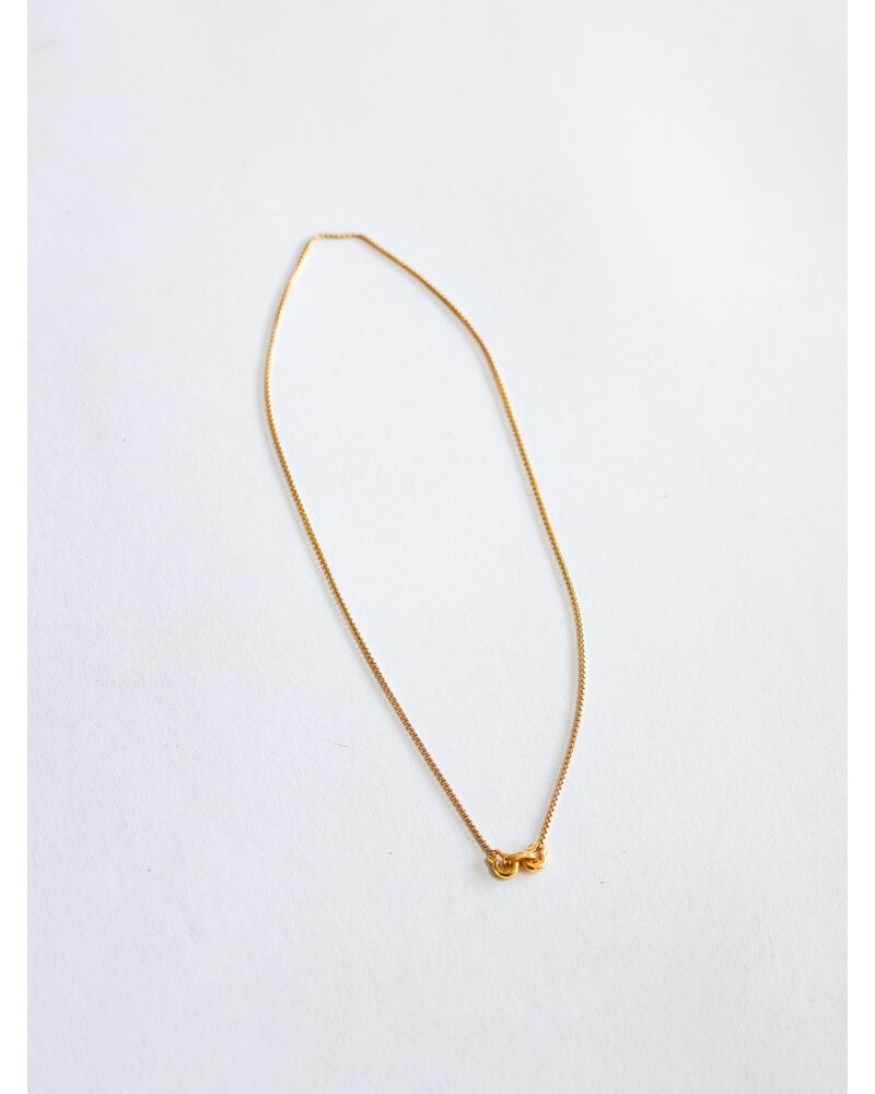 Annika Inez Ample Clasp Necklace Gold Small