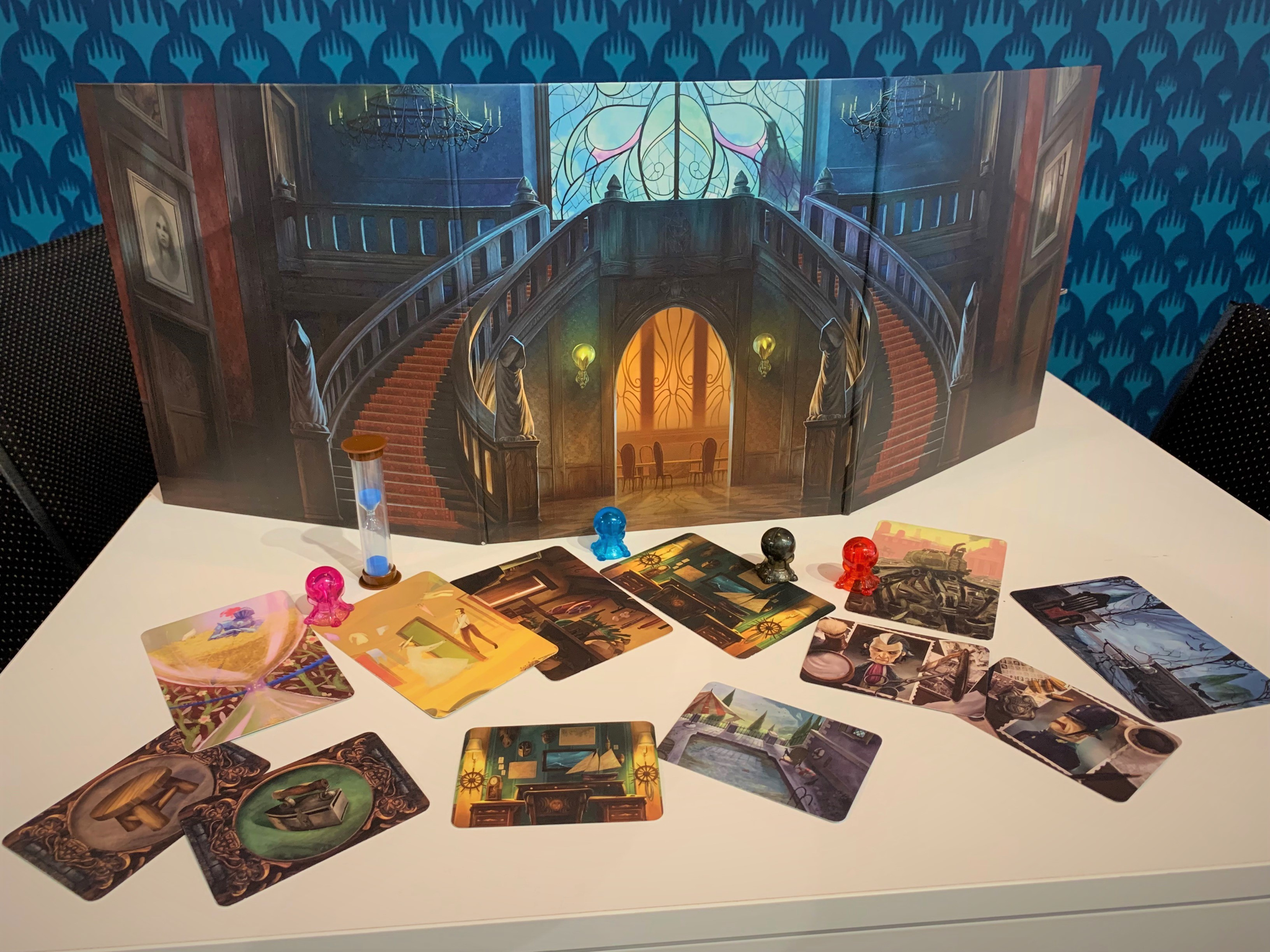 The beautiful artwork really sells the haunted mansion theme of Mysterium.