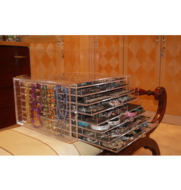 ULT0001 - Ultimate Acryllic Jewellery Organiser