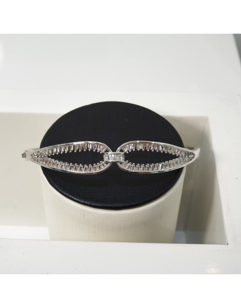 C117 - Silver Bangle