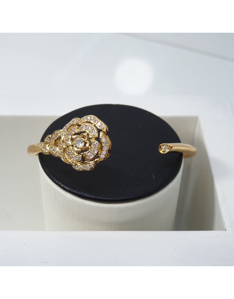 C119 - Gold Bangle