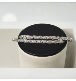 C126 - Silver Bangle