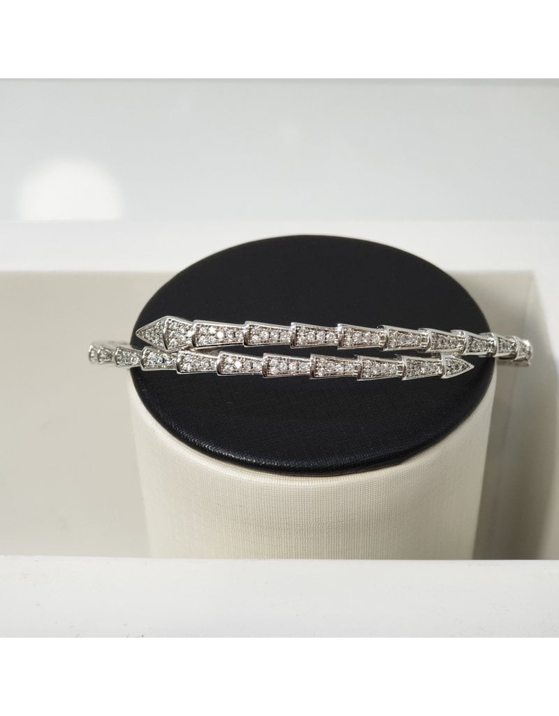 C126 - Silver Bangle