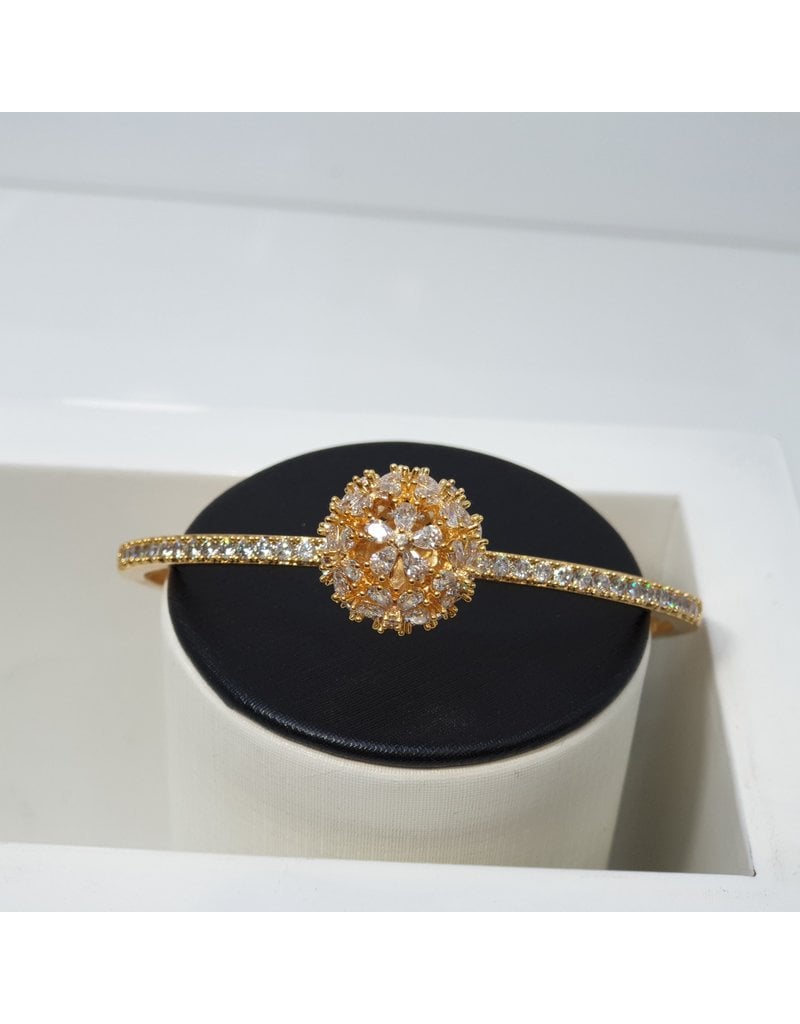 C210 - Gold Bangle