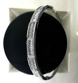 C219 - Silver Bangle