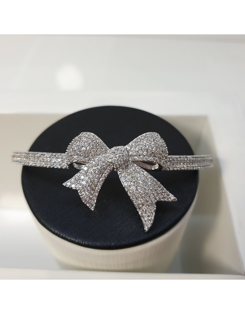 C228 - Silver Bangle
