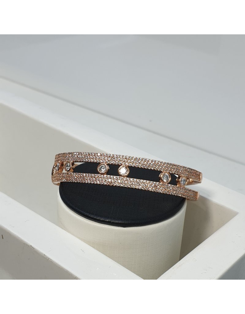 C252 - Rose Gold Bangle