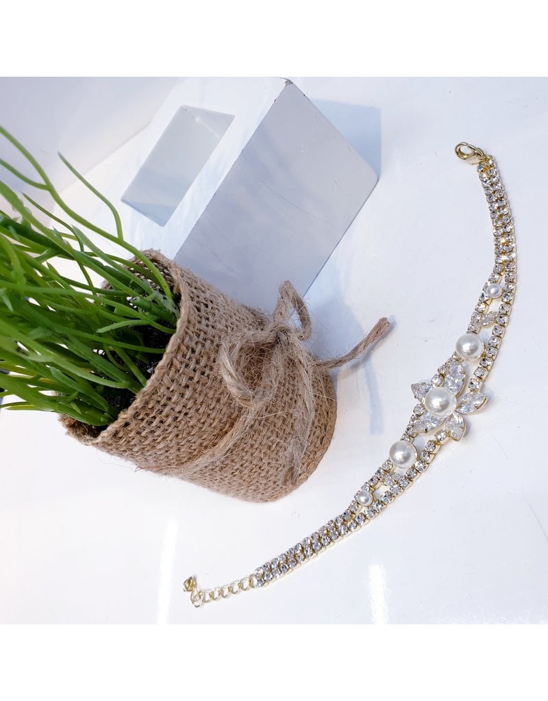 BCF0056 -  Gold Flower, Pearl Bracelet